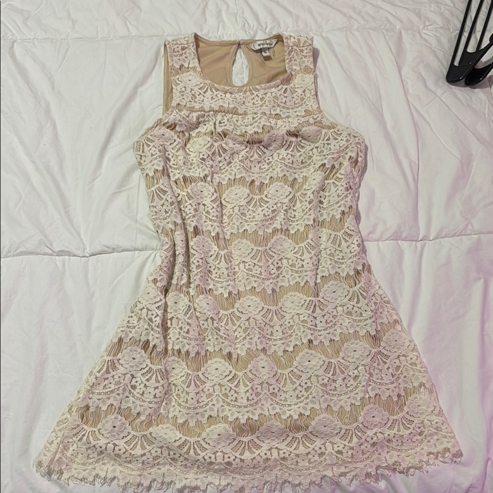 Lace Sleeveless Dress in Cream and Tan size M